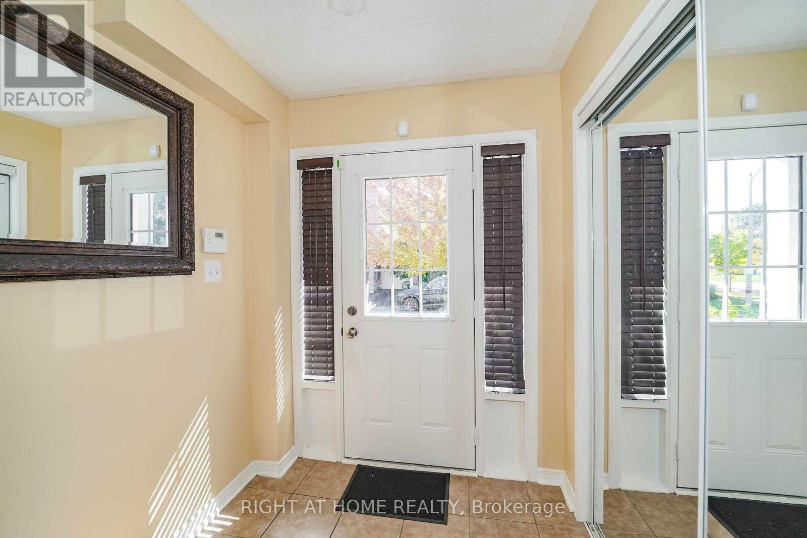 48 Curran Hall Crescent, Toronto, Ontario  M1G 0A2 - Photo 5 - E12451816