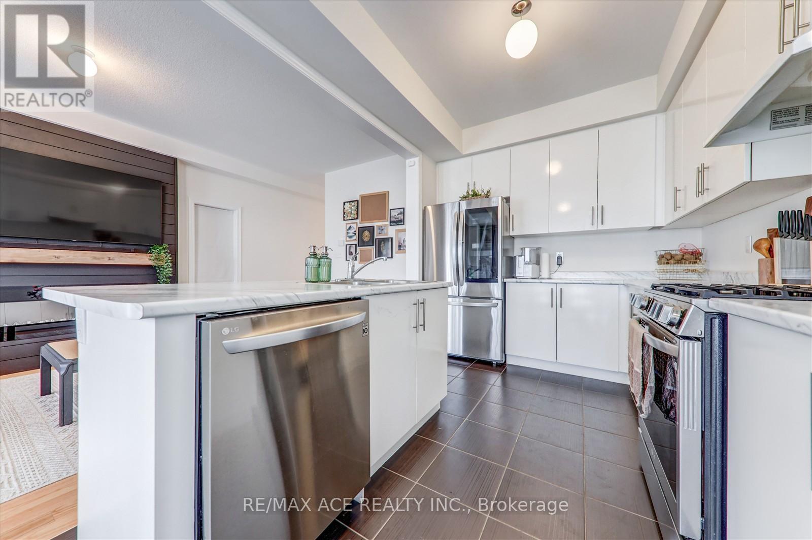 1111 Skyridge Boulevard, Pickering, Ontario  L1X 0M8 - Photo 14 - E12451880