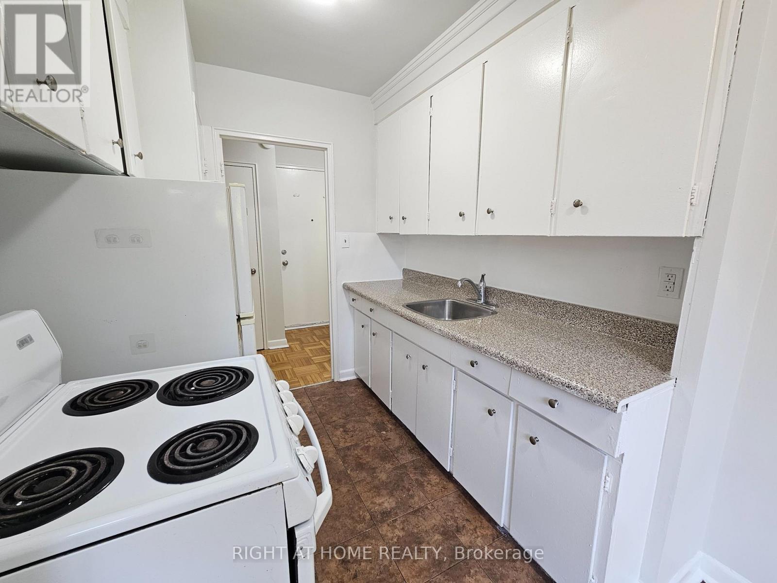 207 - 20 Cosburn Avenue, Toronto, Ontario  M4K 2E7 - Photo 12 - E12451891