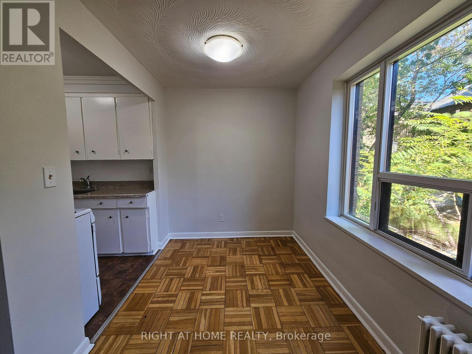207 - 20 Cosburn Avenue, Toronto, Ontario  M4K 2E7 - Photo 17 - E12451891