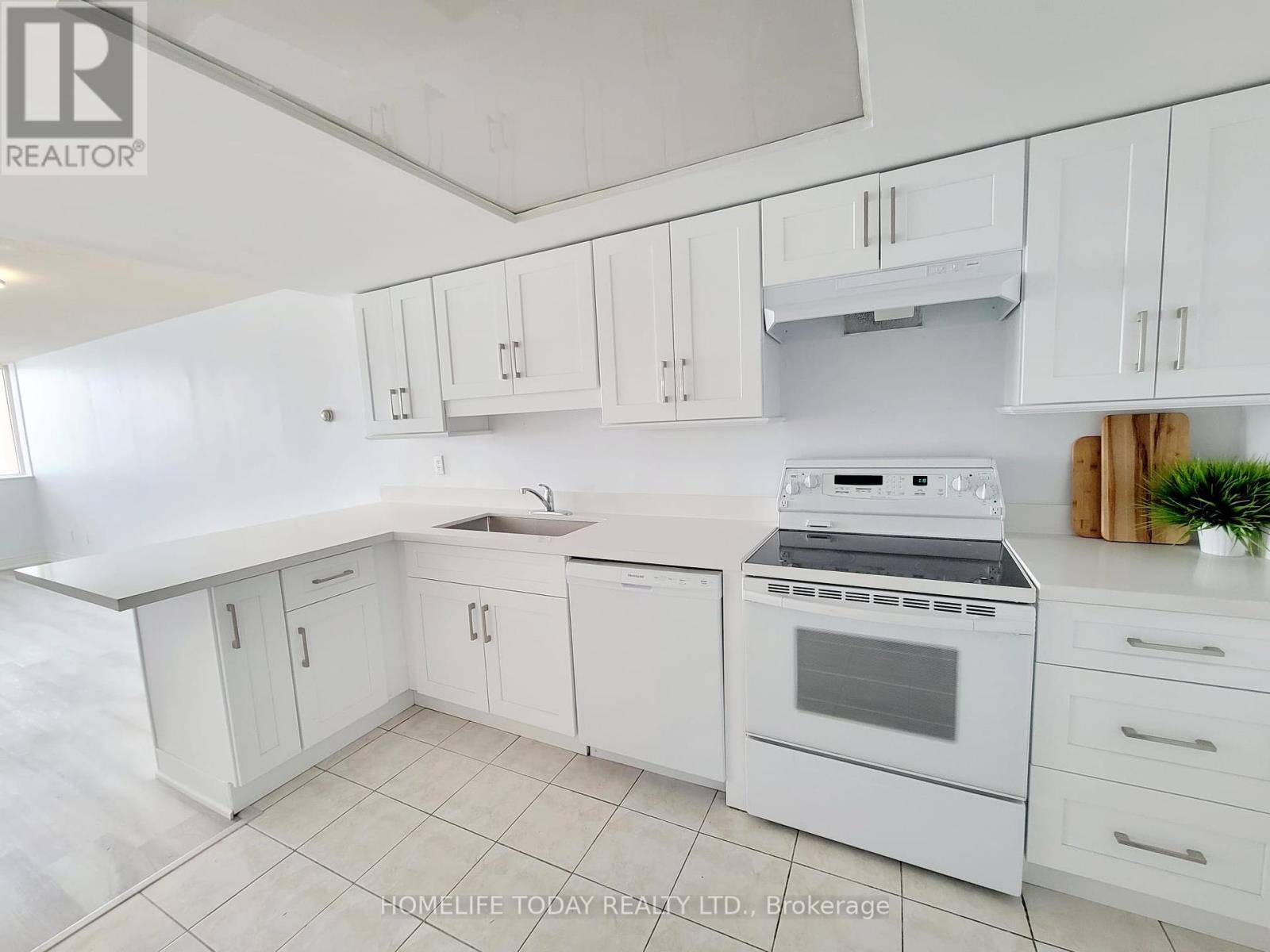 1510 - 2460 EGLINTON AVENUE E, Toronto, Ontario