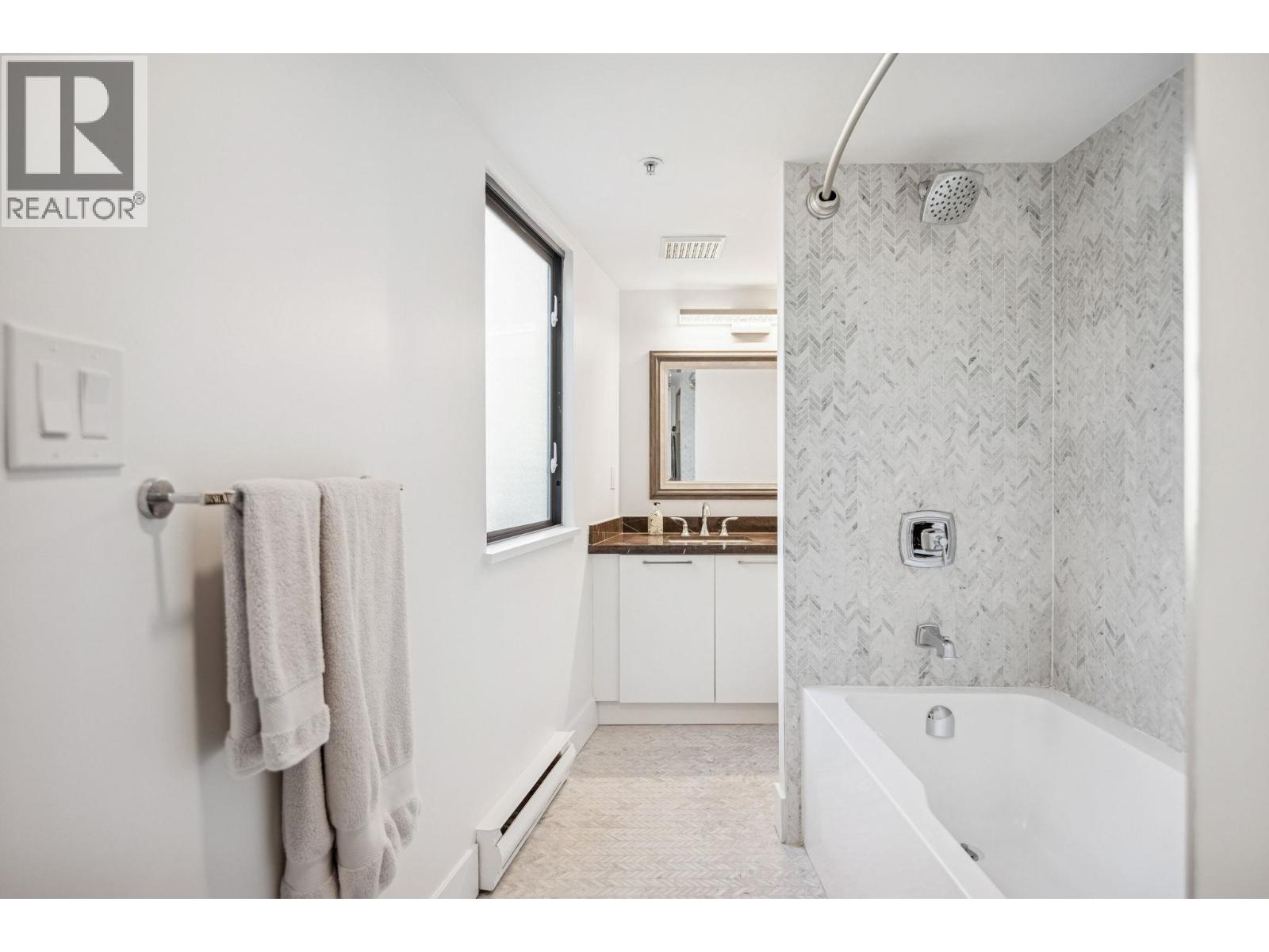 205 1633 W 8th Avenue, Vancouver, British Columbia  V6J 5H7 - Photo 20 - R3055571