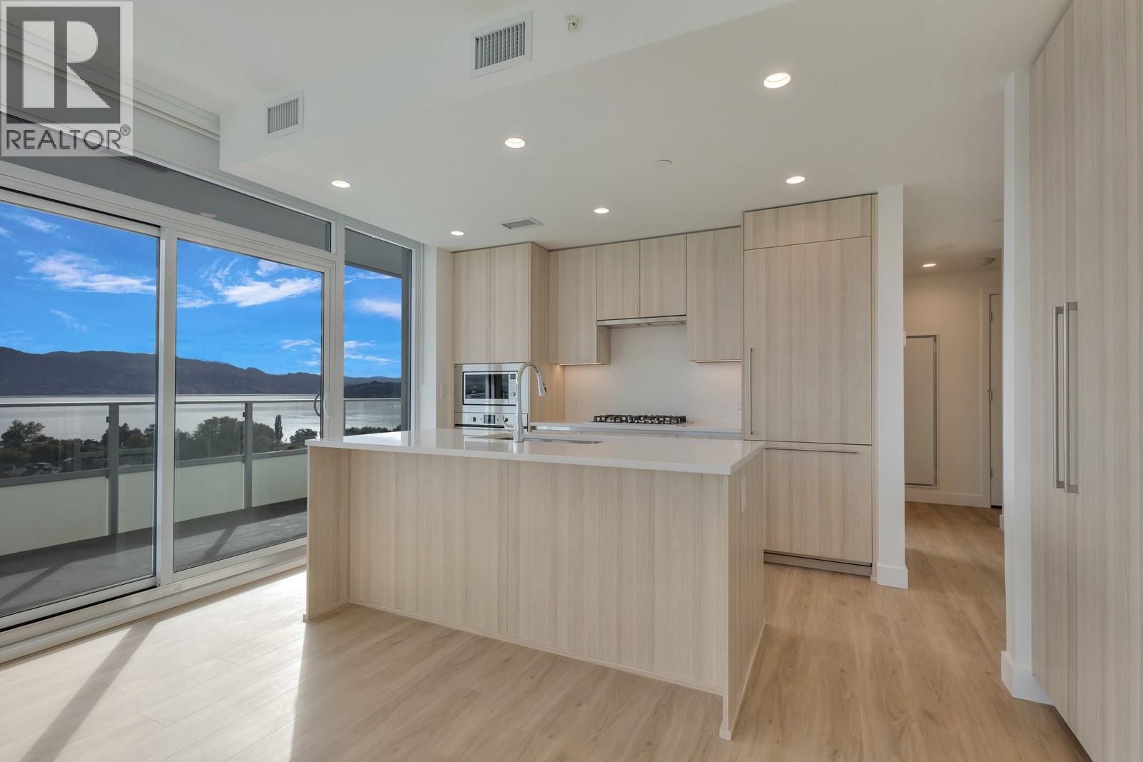 238 Leon Avenue Unit# 1504, Kelowna, British Columbia  V1Y 6H9 - Photo 8 - 10364720