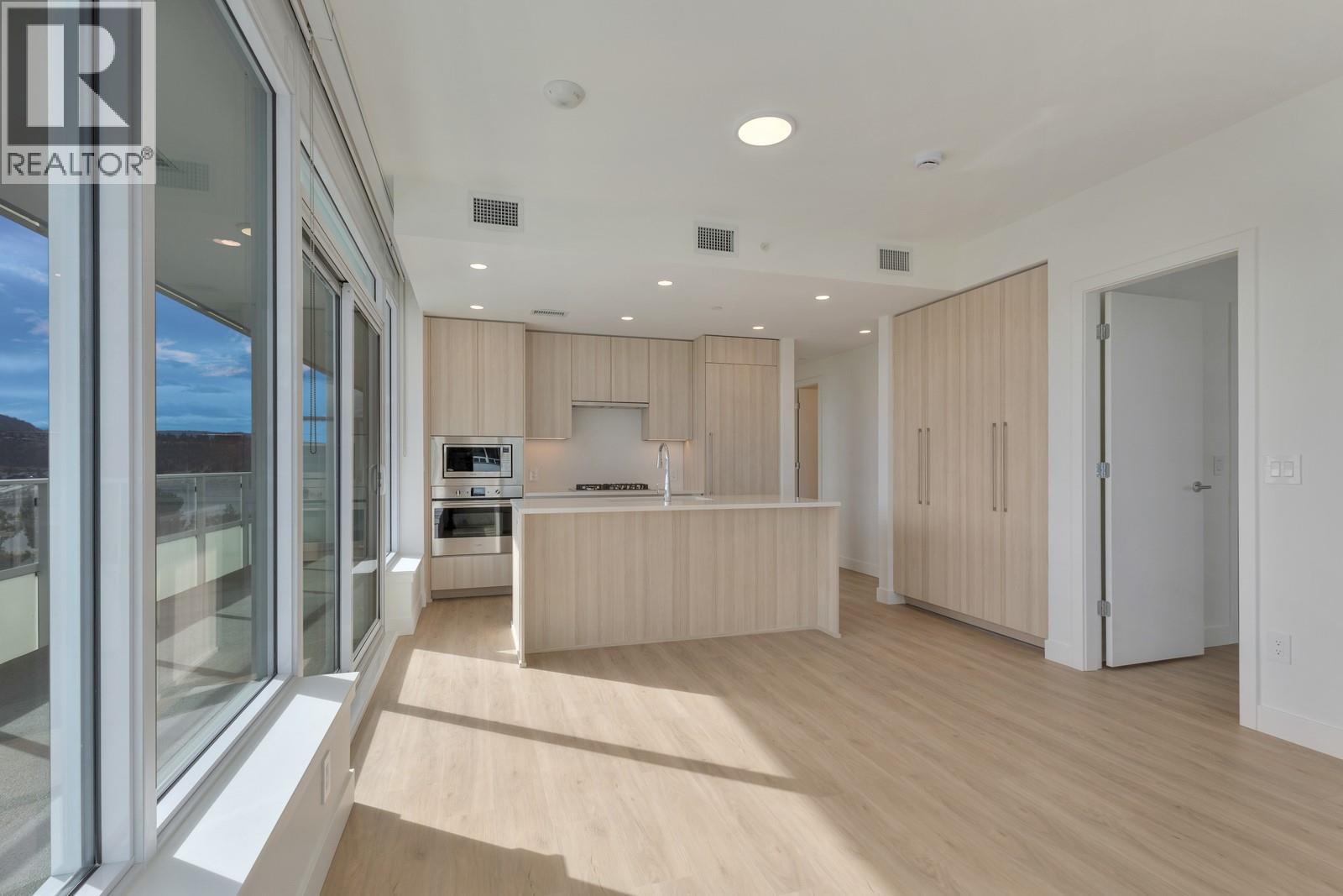 238 Leon Avenue Unit# 1504, Kelowna, British Columbia  V1Y 6H9 - Photo 7 - 10364720