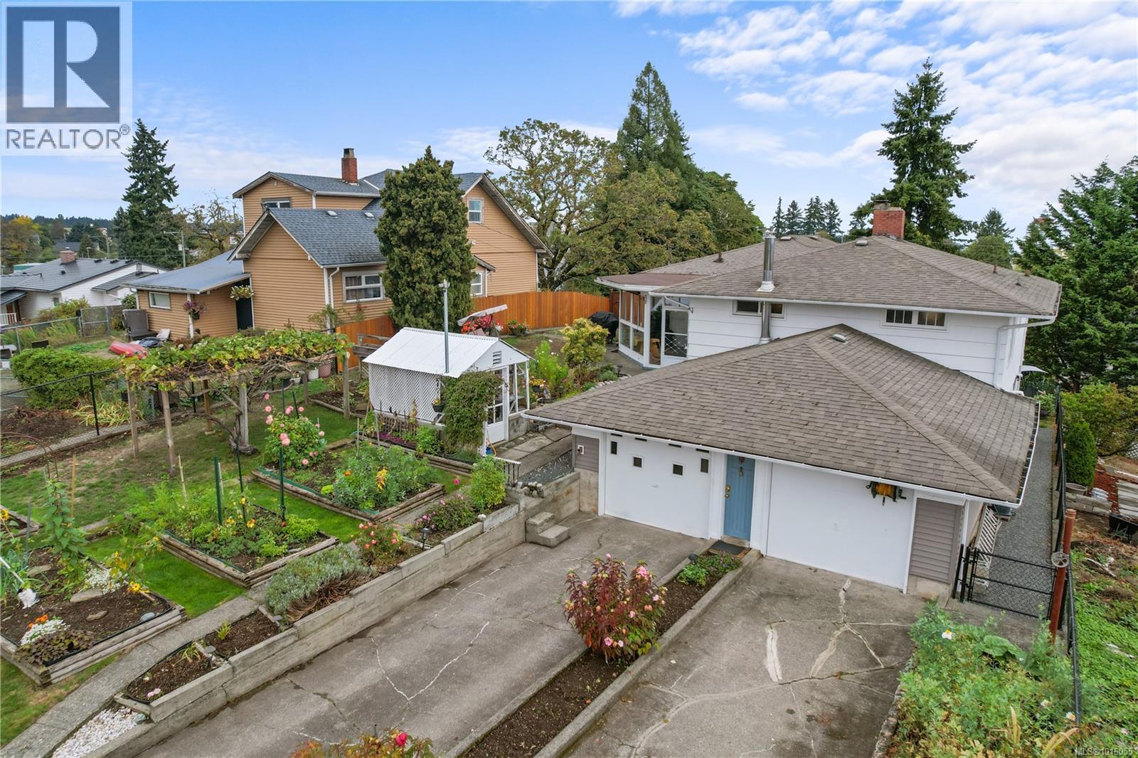 609 Milton St, Nanaimo, British Columbia  V9R 2L4 - Photo 2 - 1016055