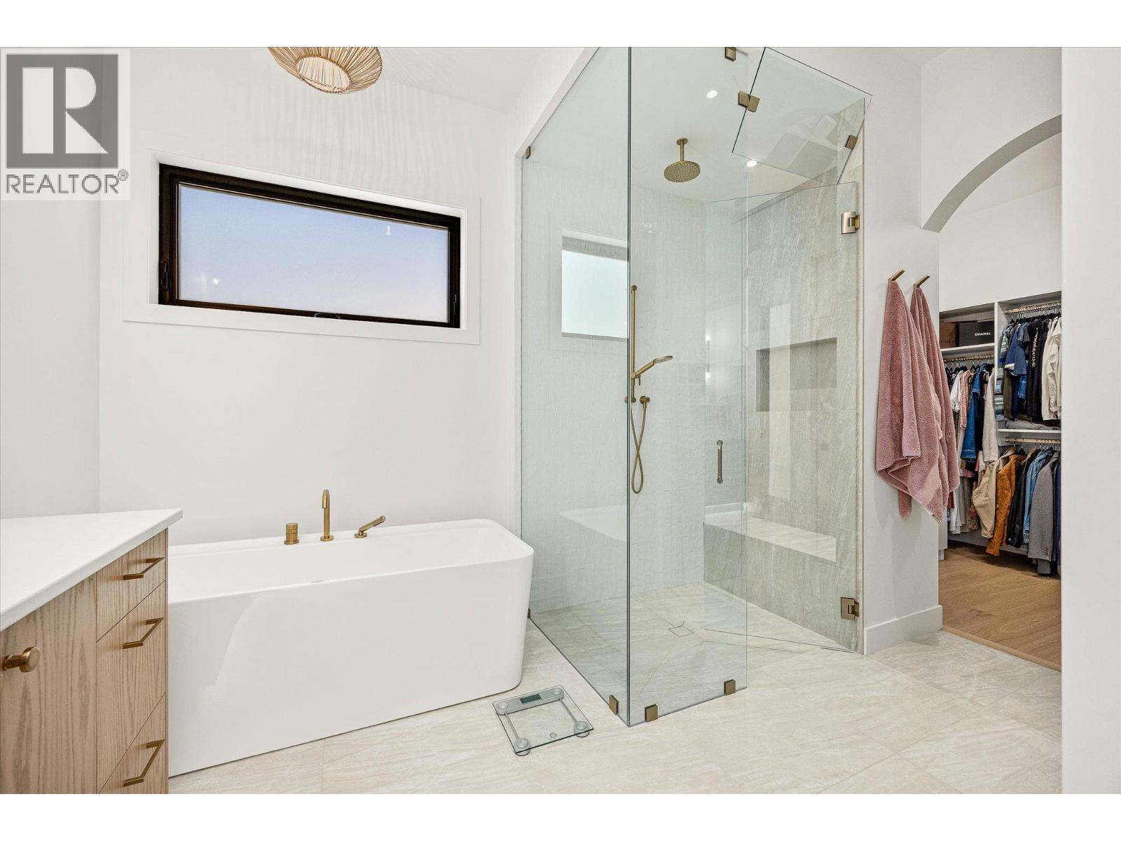 1395 April Springs Court, Kelowna, British Columbia  V1V 2C6 - Photo 35 - 10365324