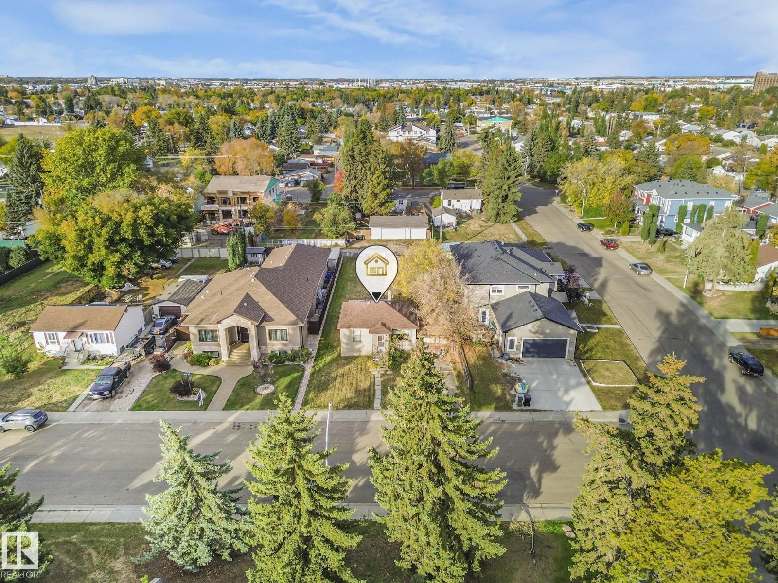 10522 158 St Nw, Edmonton, Alberta  T5P 2Y6 - Photo 2 - E4461317