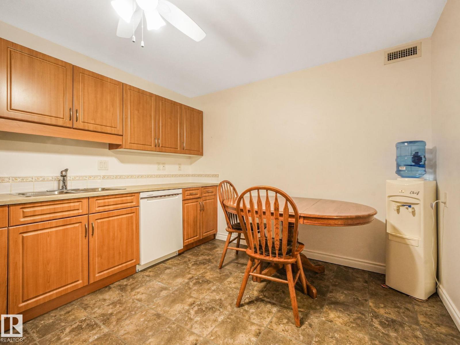 #211 6220 Fulton Rd Nw, Edmonton, Alberta  T6A 3T4 - Photo 8 - E4461319