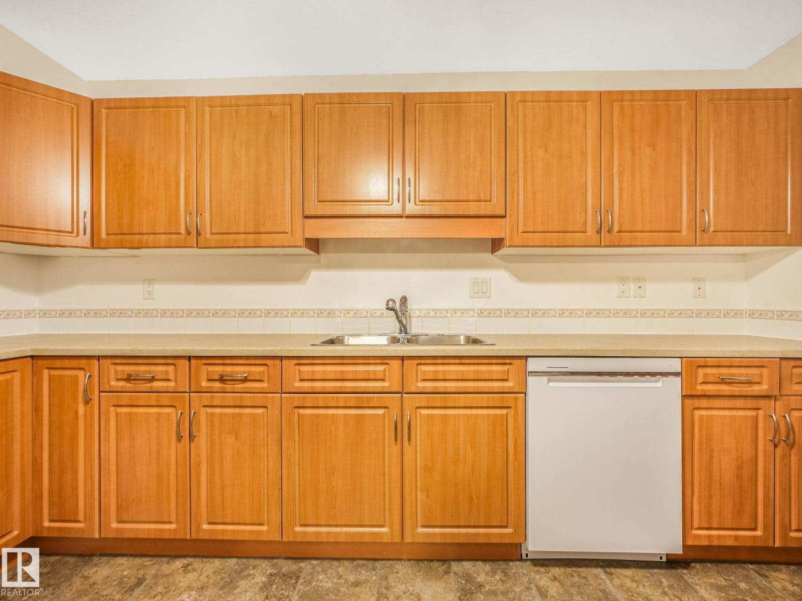 #211 6220 Fulton Rd Nw, Edmonton, Alberta  T6A 3T4 - Photo 9 - E4461319