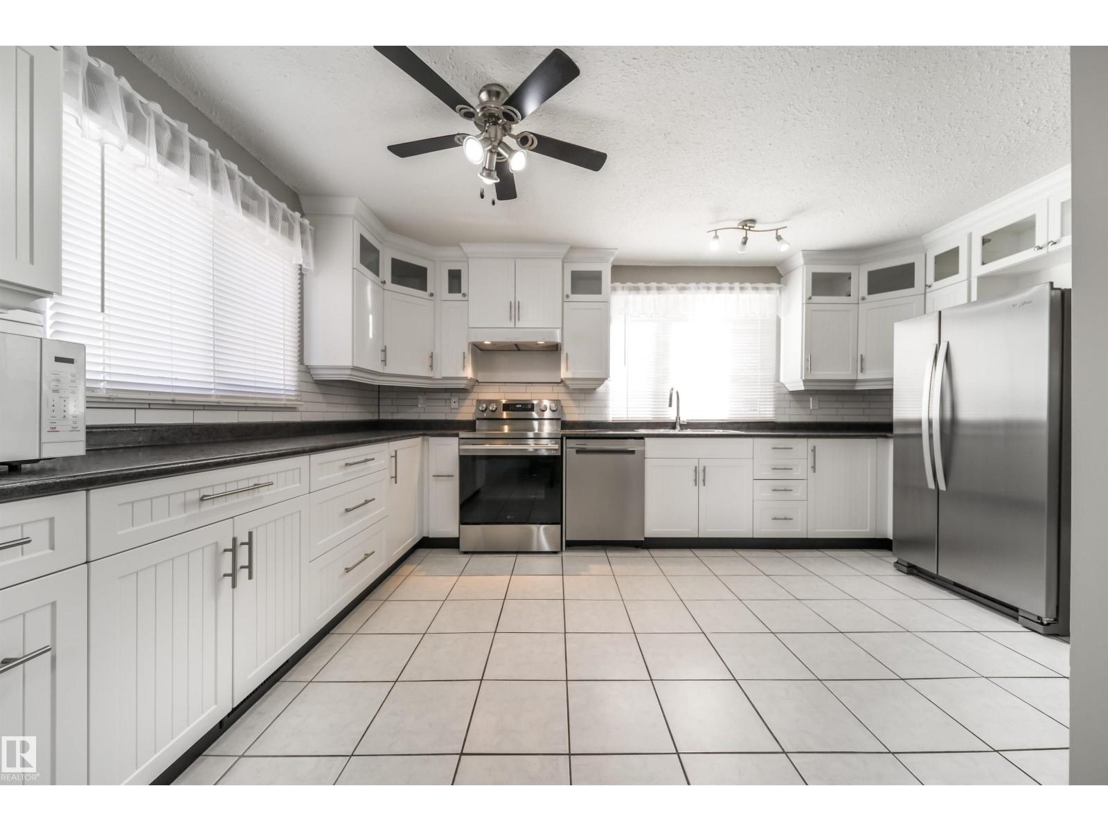 16 Graham Av, St. Albert, Alberta  T8N 1T6 - Photo 6 - E4461320