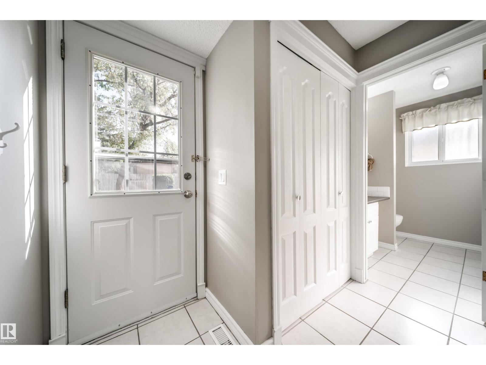 16 Graham Av, St. Albert, Alberta  T8N 1T6 - Photo 8 - E4461320