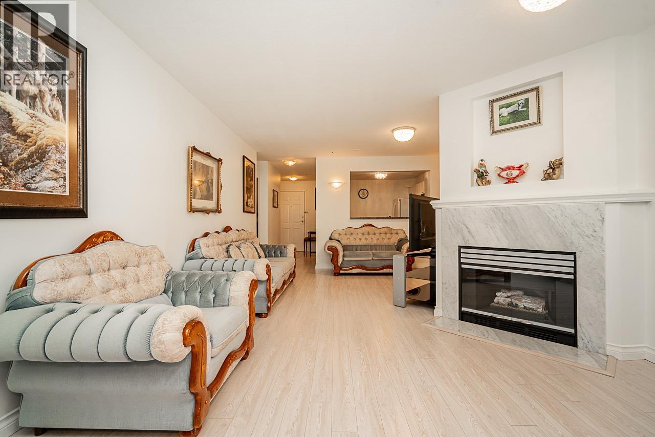 215 3075 Primrose Lane, Coquitlam, British Columbia  V3B 7S2 - Photo 11 - R3056011