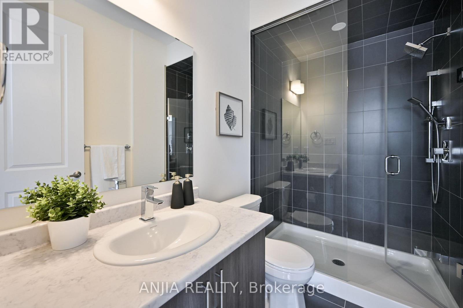 100 Stauffer Crescent, Markham, Ontario  L6B 1R1 - Photo 38 - N12451805