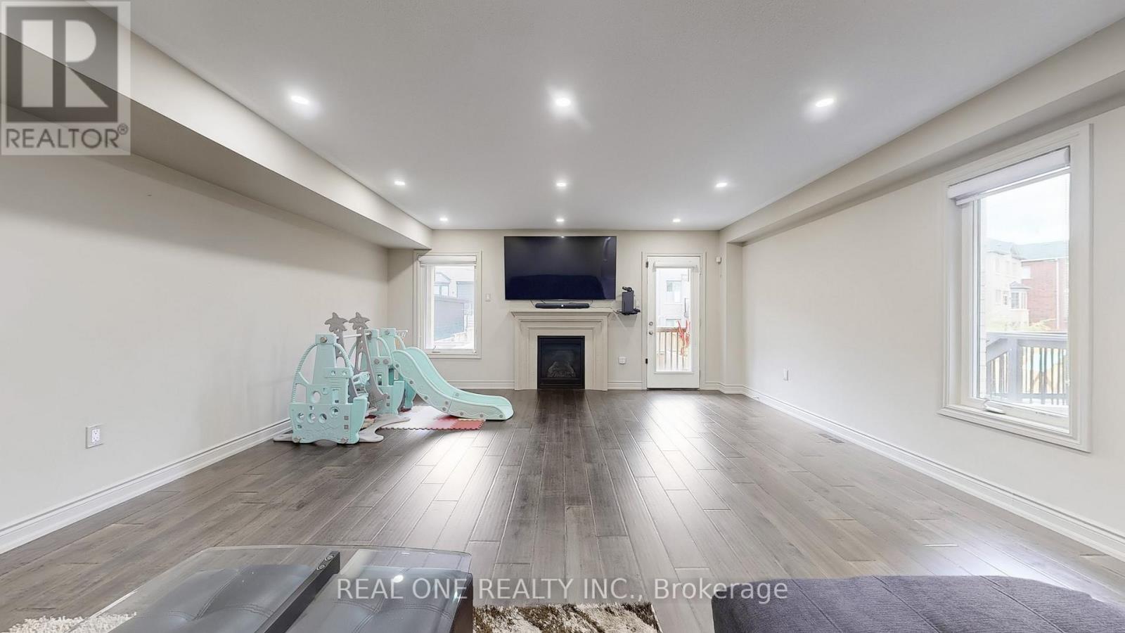 193 Cranbrook Crescent, Vaughan, Ontario  L4H 4L1 - Photo 21 - N12451833