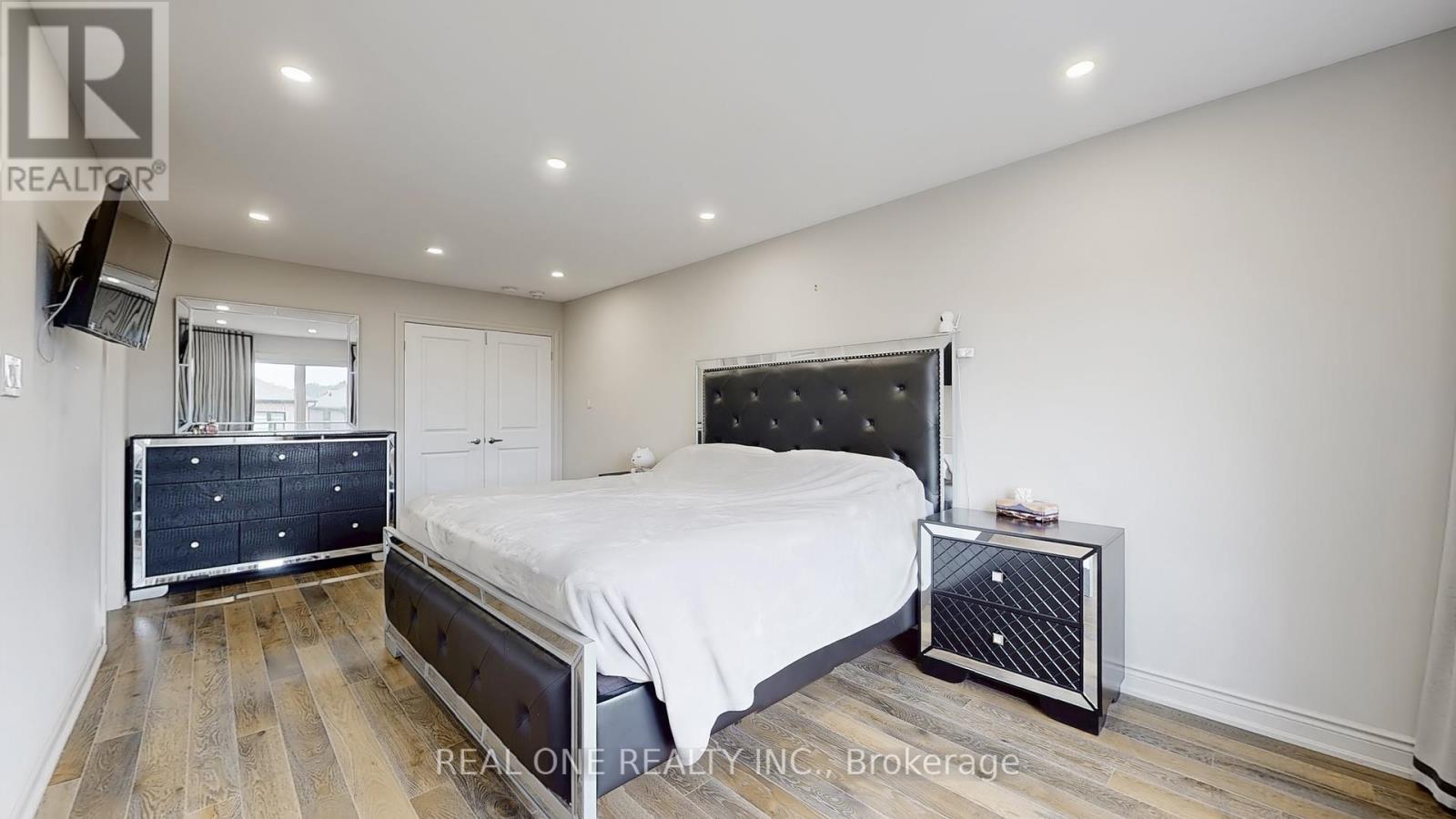 193 Cranbrook Crescent, Vaughan, Ontario  L4H 4L1 - Photo 25 - N12451833