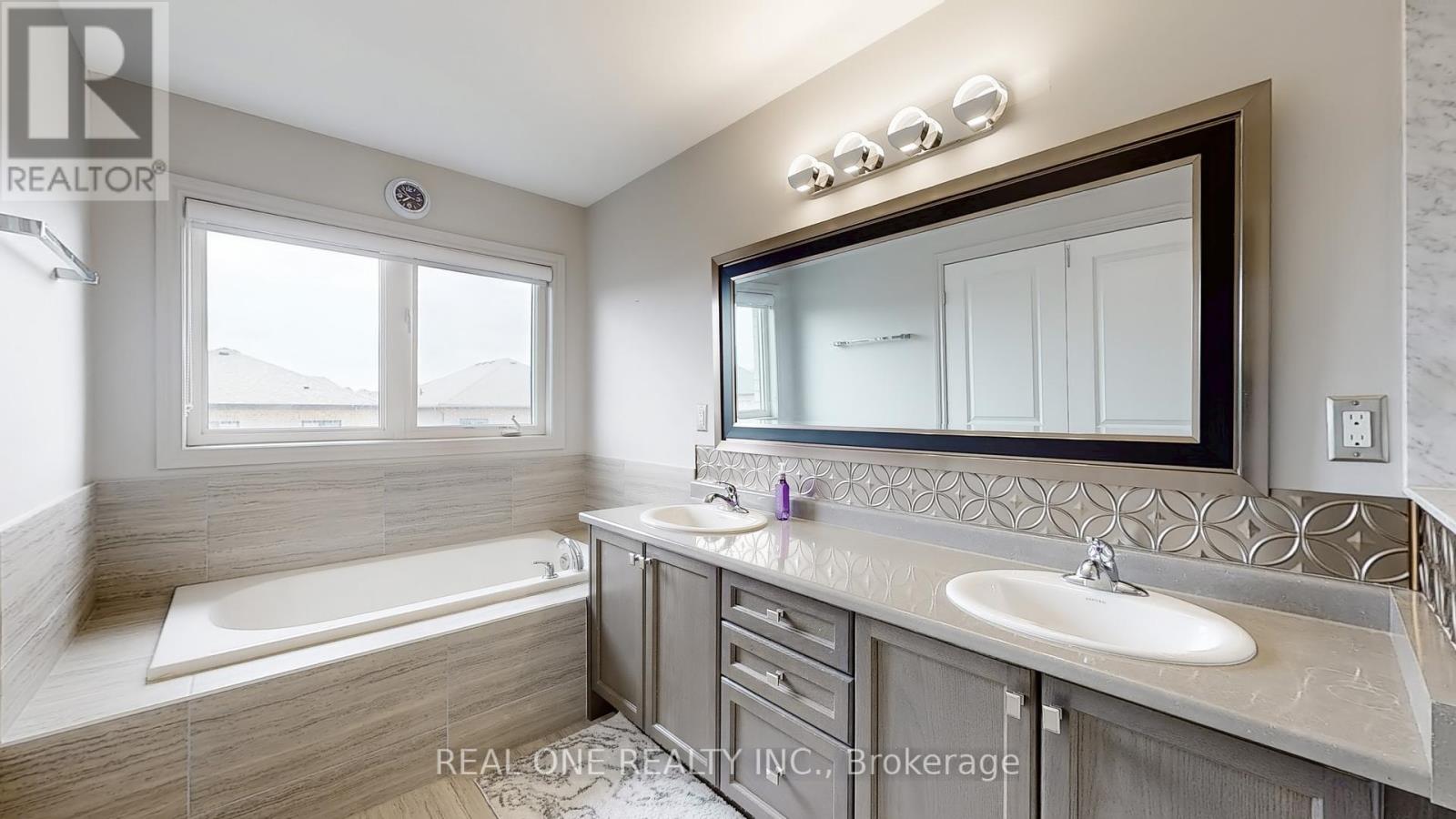 193 Cranbrook Crescent, Vaughan, Ontario  L4H 4L1 - Photo 33 - N12451833
