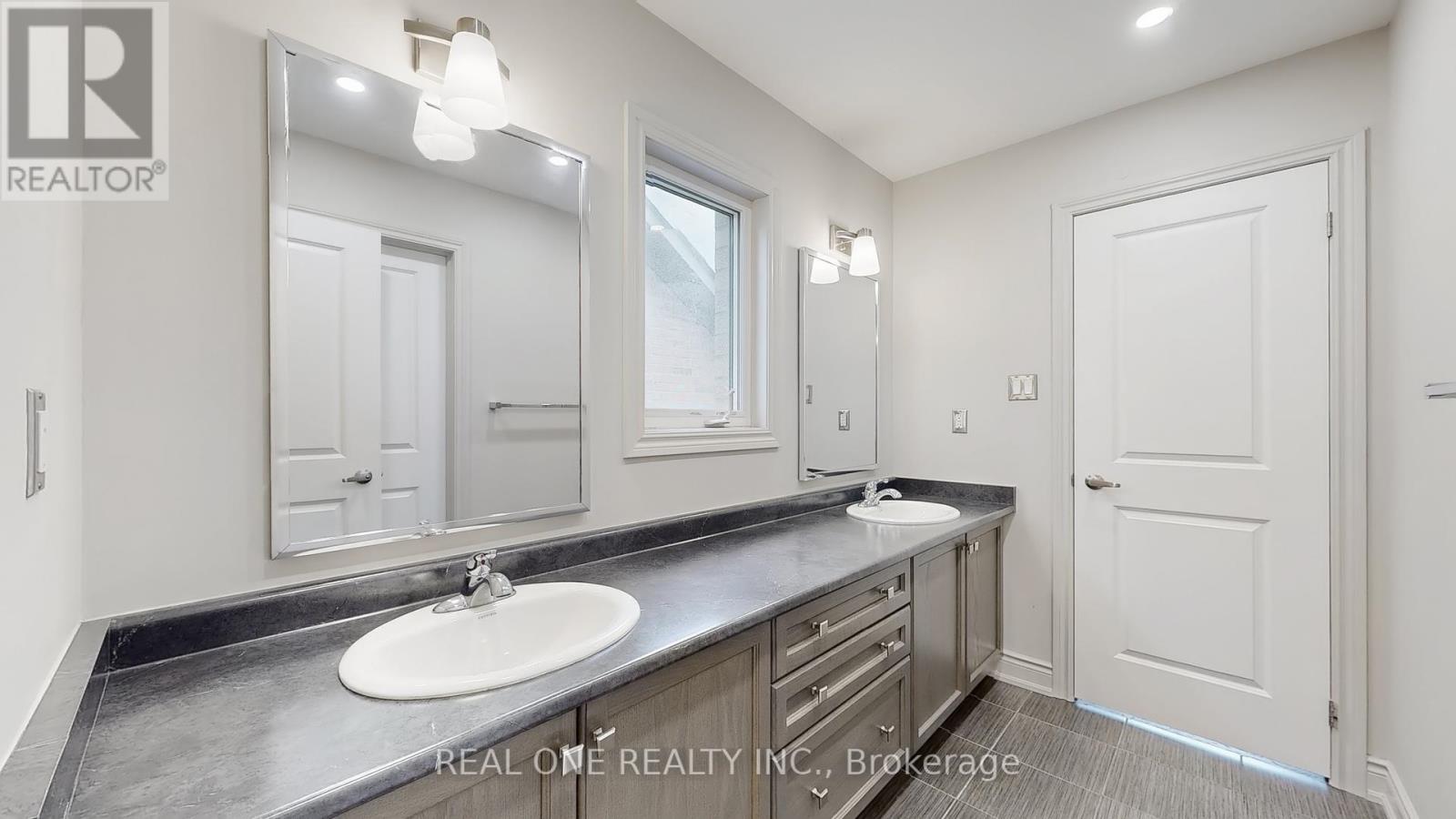 193 Cranbrook Crescent, Vaughan, Ontario  L4H 4L1 - Photo 35 - N12451833