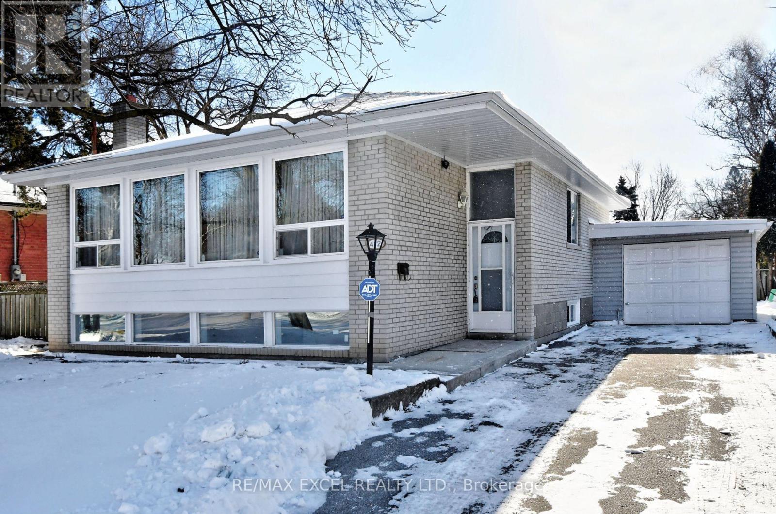 BSMT - 412 BALKAN ROAD, Richmond Hill, Ontario