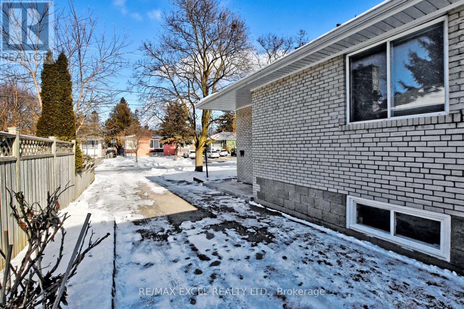 Bsmt - 412 Balkan Road, Richmond Hill, Ontario  L4C 2P3 - Photo 6 - N12451847