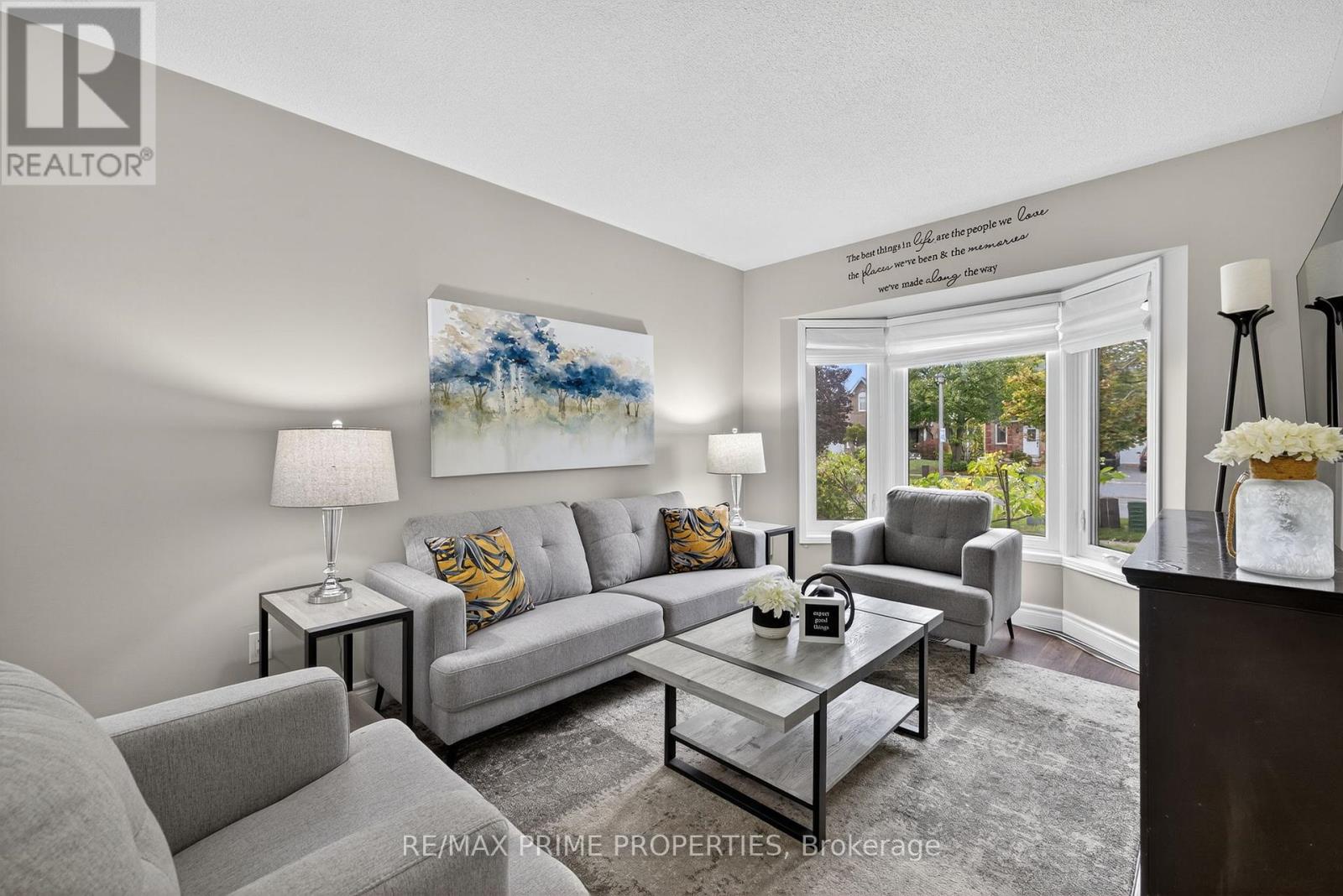 169 King Street, East Gwillimbury, Ontario  L0G 1M0 - Photo 3 - N12451858