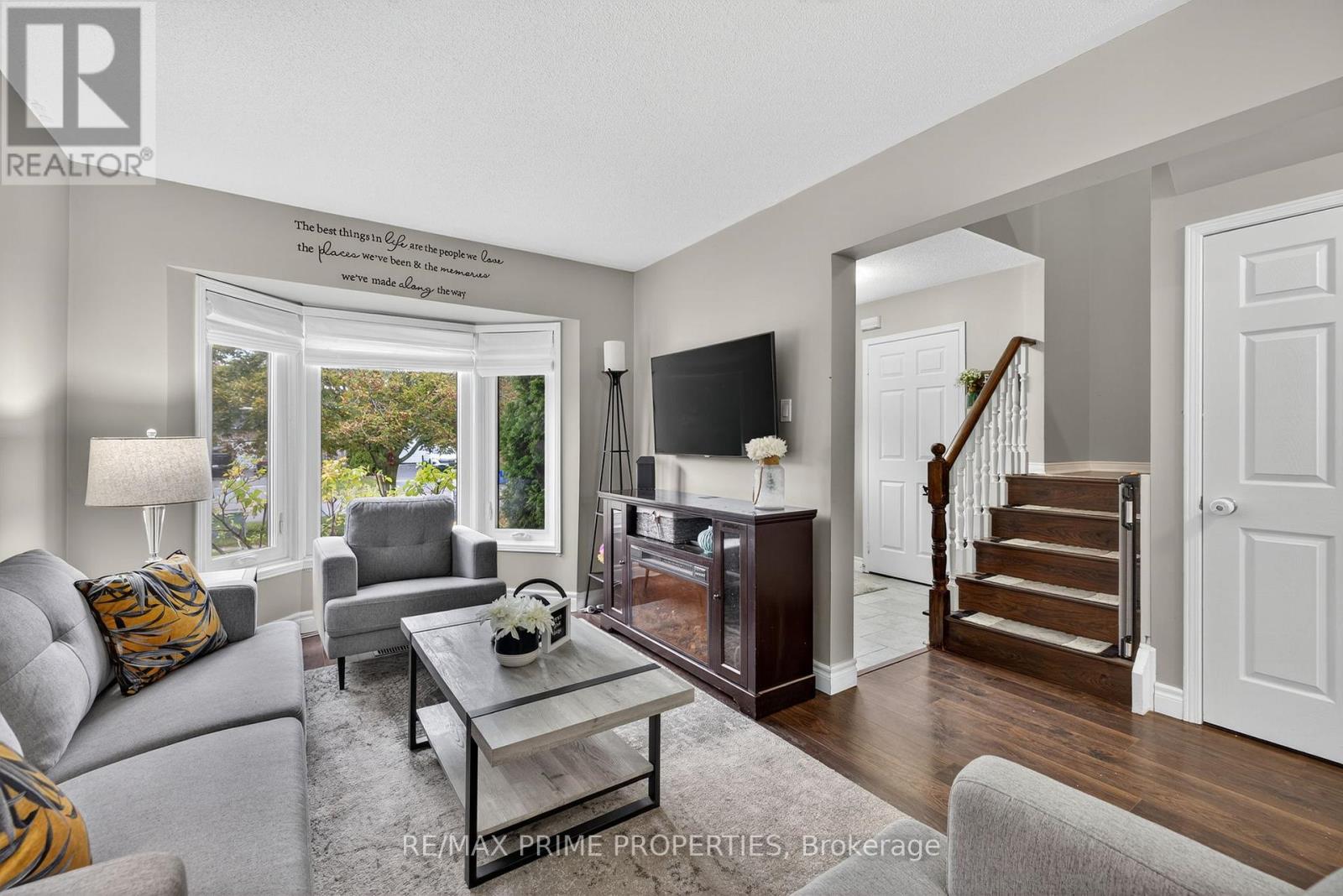 169 King Street, East Gwillimbury, Ontario  L0G 1M0 - Photo 4 - N12451858