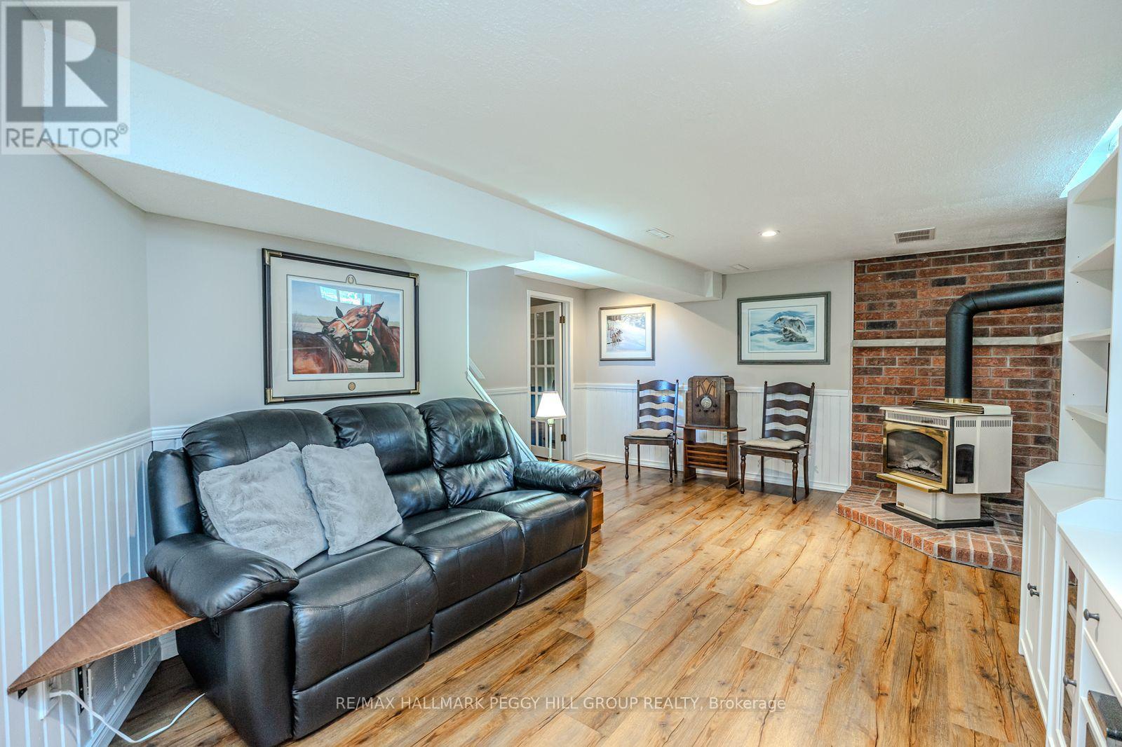 136 Oren Boulevard, Barrie (Sunnidale), Ontario  L4N 4N5 - Photo 16 - S12451852