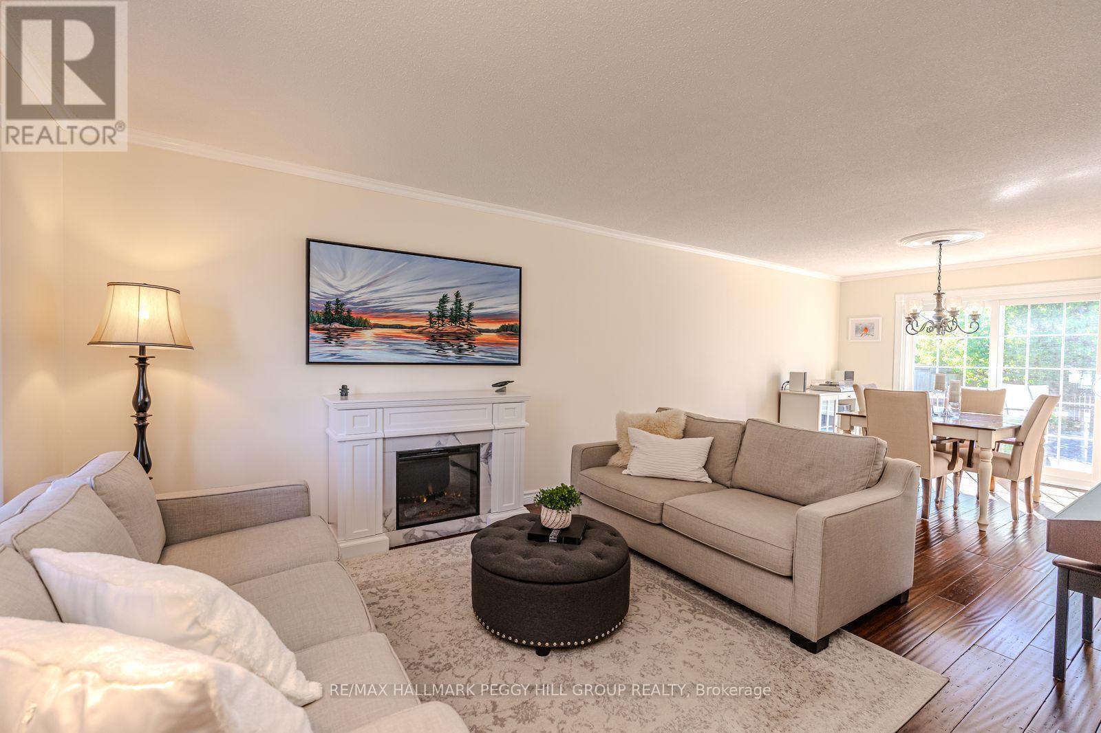 136 Oren Boulevard, Barrie (Sunnidale), Ontario  L4N 4N5 - Photo 3 - S12451852