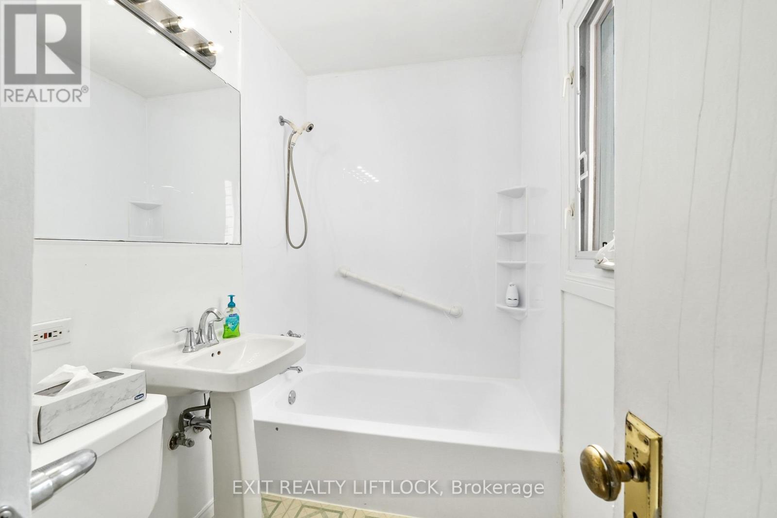 219 Burnham Street, Cobourg, Ontario  K9A 2W5 - Photo 19 - X12451589