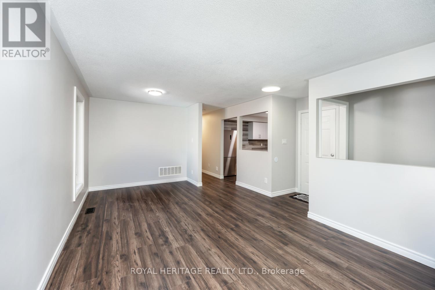 71 Kate Aitken Crescent, New Tecumseth, Ontario  L0G 1A0 - Photo 10 - N12451566