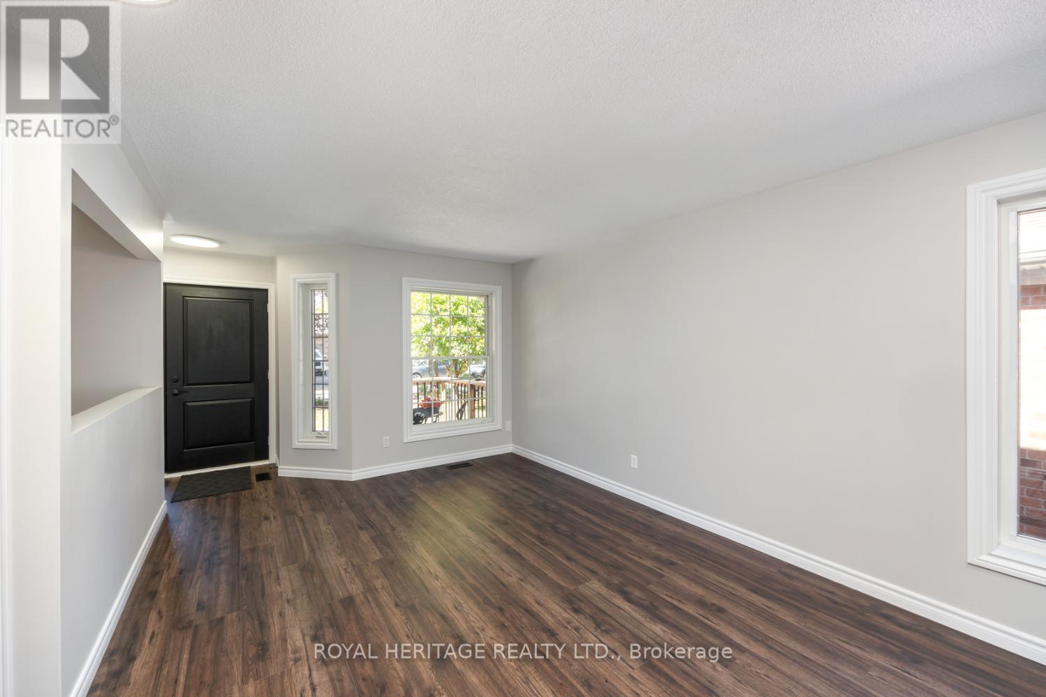 71 Kate Aitken Crescent, New Tecumseth, Ontario  L0G 1A0 - Photo 8 - N12451566