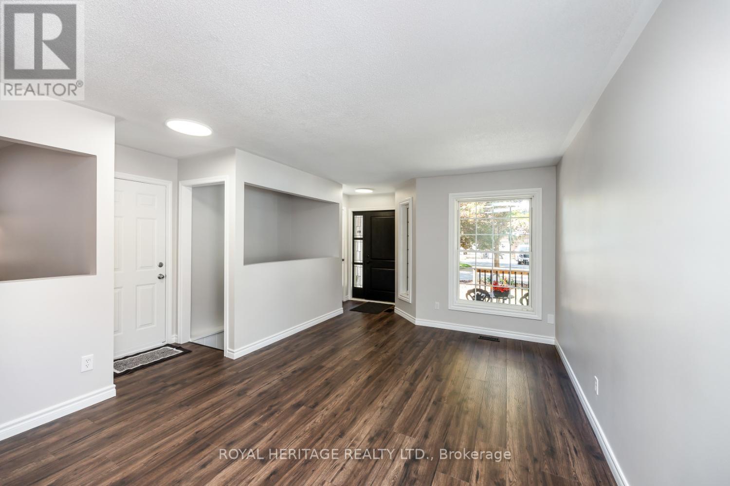 71 Kate Aitken Crescent, New Tecumseth, Ontario  L0G 1A0 - Photo 9 - N12451566