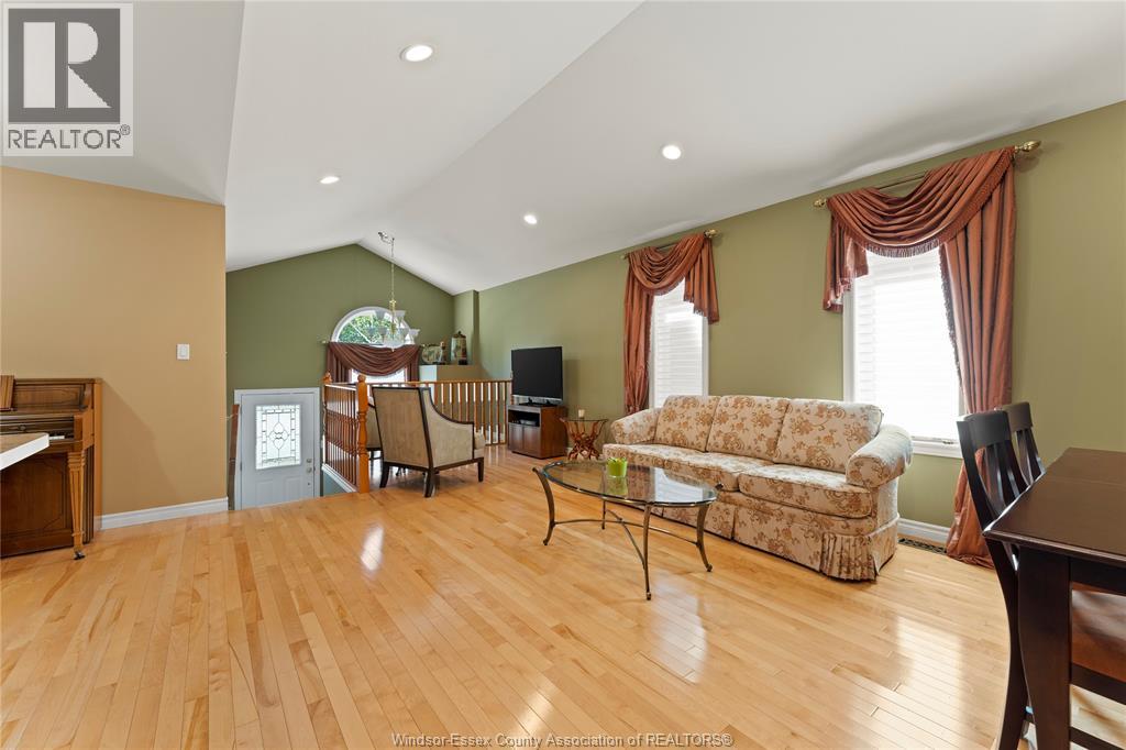 11255 Timber Bay Crescent, Windsor, Ontario  N8R 2L2 - Photo 10 - 25025676