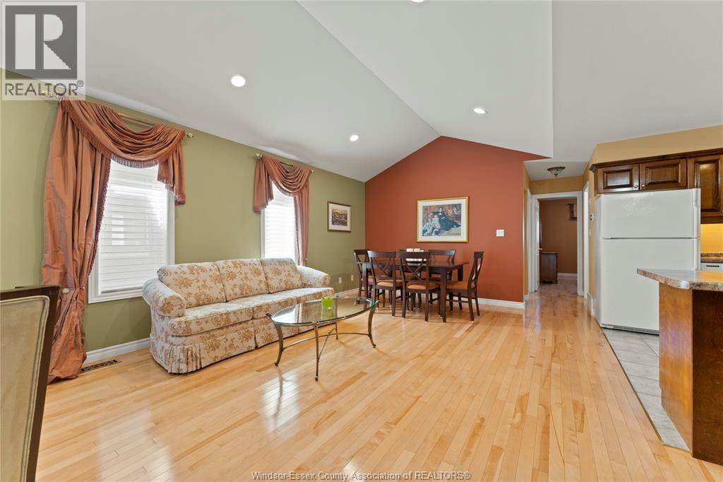11255 Timber Bay Crescent, Windsor, Ontario  N8R 2L2 - Photo 12 - 25025676