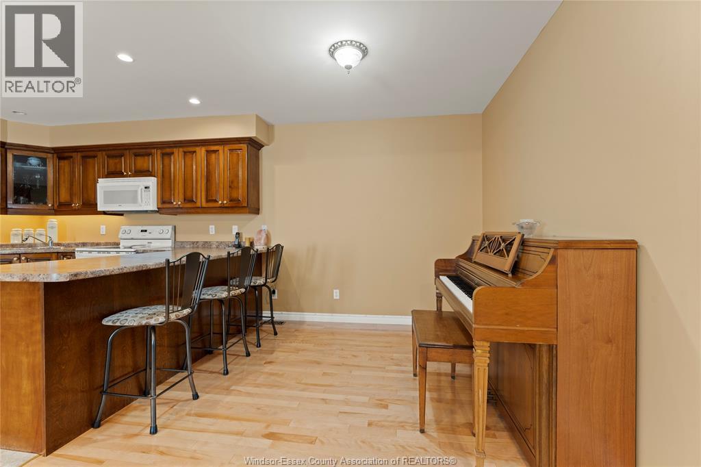 11255 Timber Bay Crescent, Windsor, Ontario  N8R 2L2 - Photo 15 - 25025676