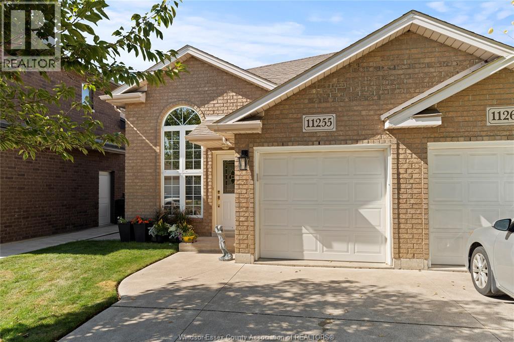 11255 Timber Bay Crescent, Windsor, Ontario  N8R 2L2 - Photo 2 - 25025676