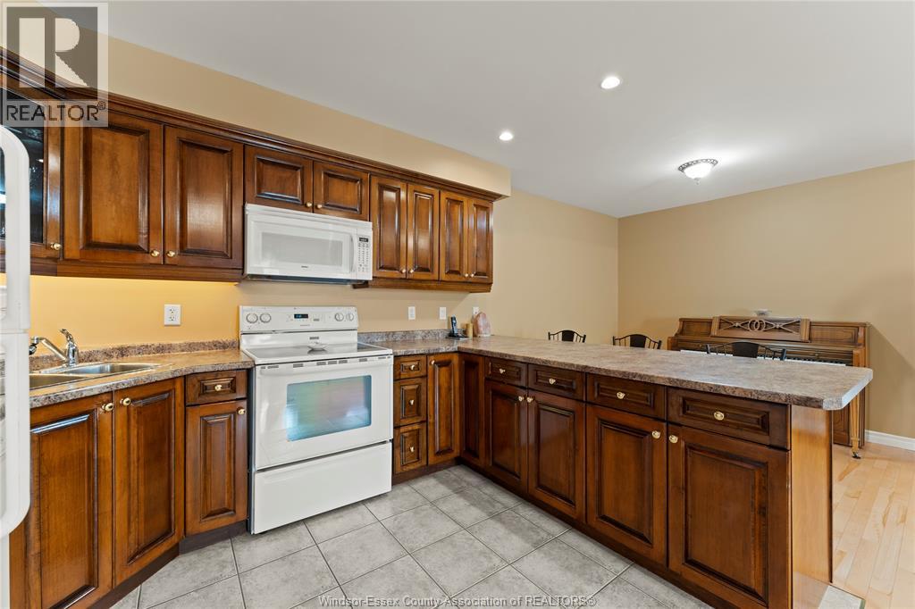 11255 Timber Bay Crescent, Windsor, Ontario  N8R 2L2 - Photo 20 - 25025676