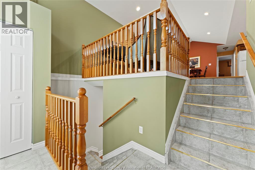 11255 Timber Bay Crescent, Windsor, Ontario  N8R 2L2 - Photo 8 - 25025676