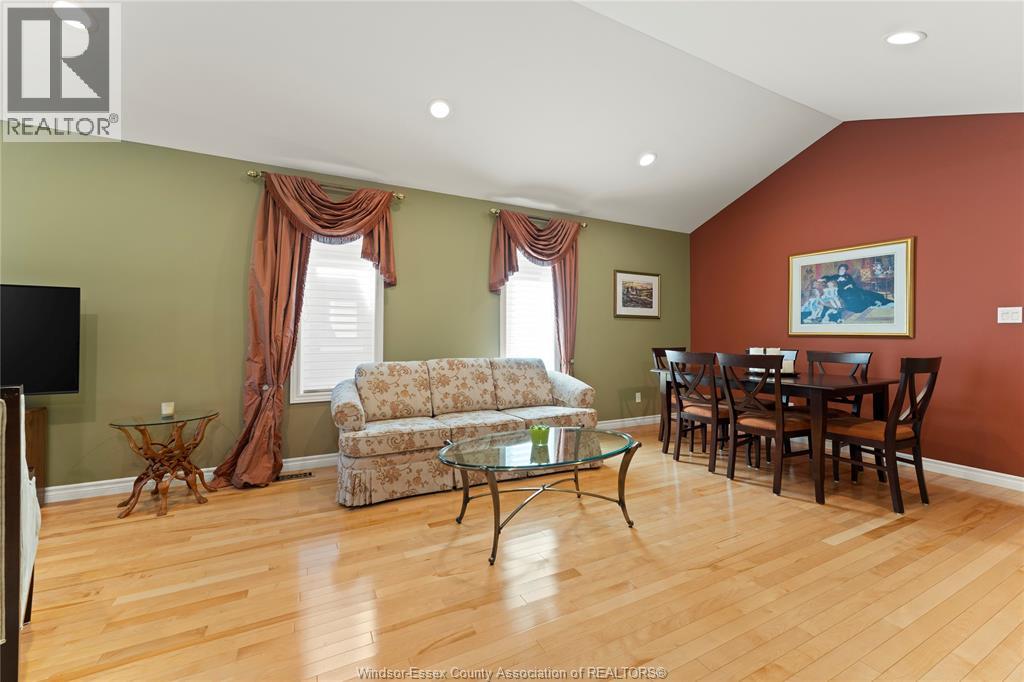 11255 Timber Bay Crescent, Windsor, Ontario  N8R 2L2 - Photo 9 - 25025676