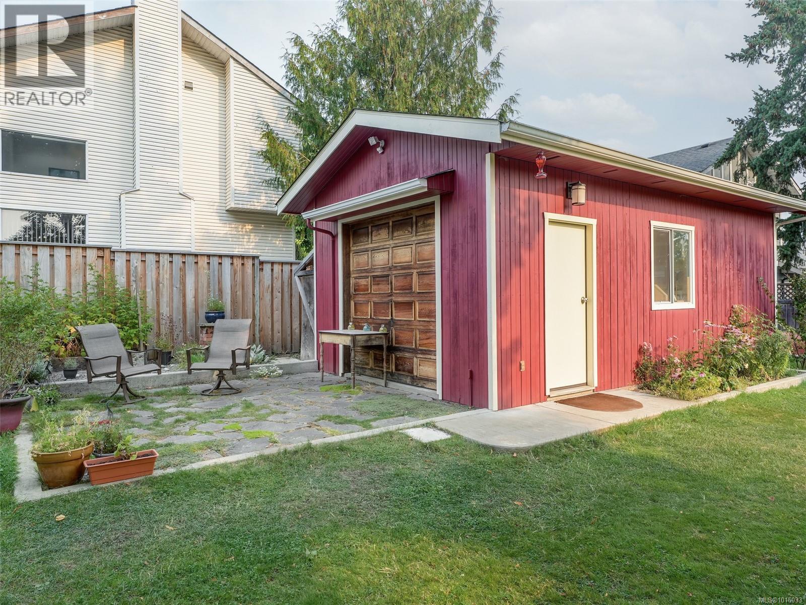 576 Obed Ave, Saanich, British Columbia  V9A 1K5 - Photo 21 - 1016033