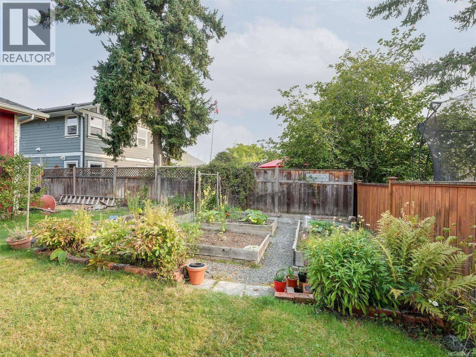 576 Obed Ave, Saanich, British Columbia  V9A 1K5 - Photo 23 - 1016033