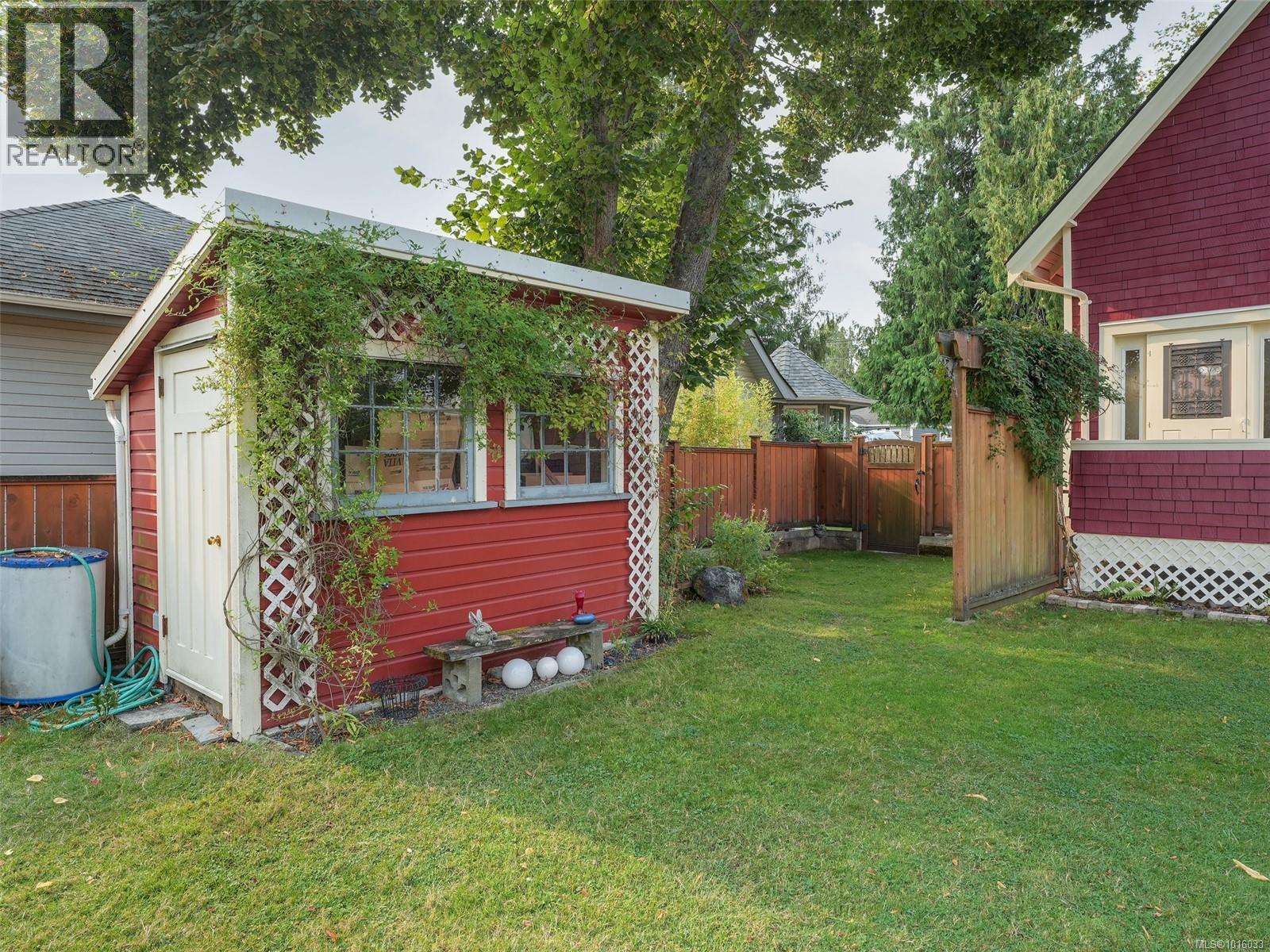 576 Obed Ave, Saanich, British Columbia  V9A 1K5 - Photo 27 - 1016033
