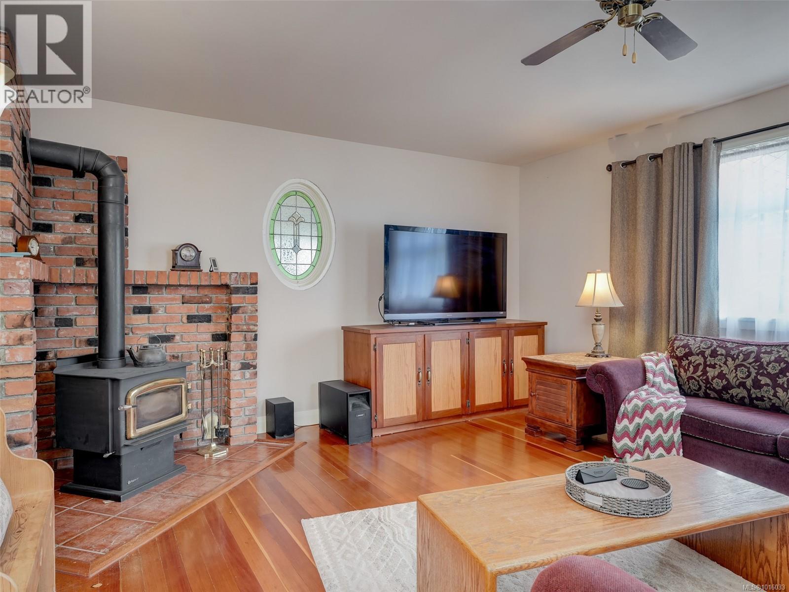 576 Obed Ave, Saanich, British Columbia  V9A 1K5 - Photo 5 - 1016033