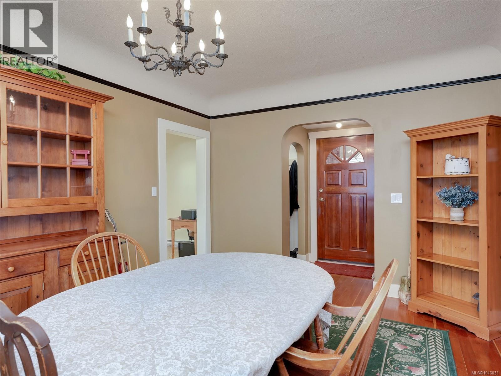 576 Obed Ave, Saanich, British Columbia  V9A 1K5 - Photo 6 - 1016033