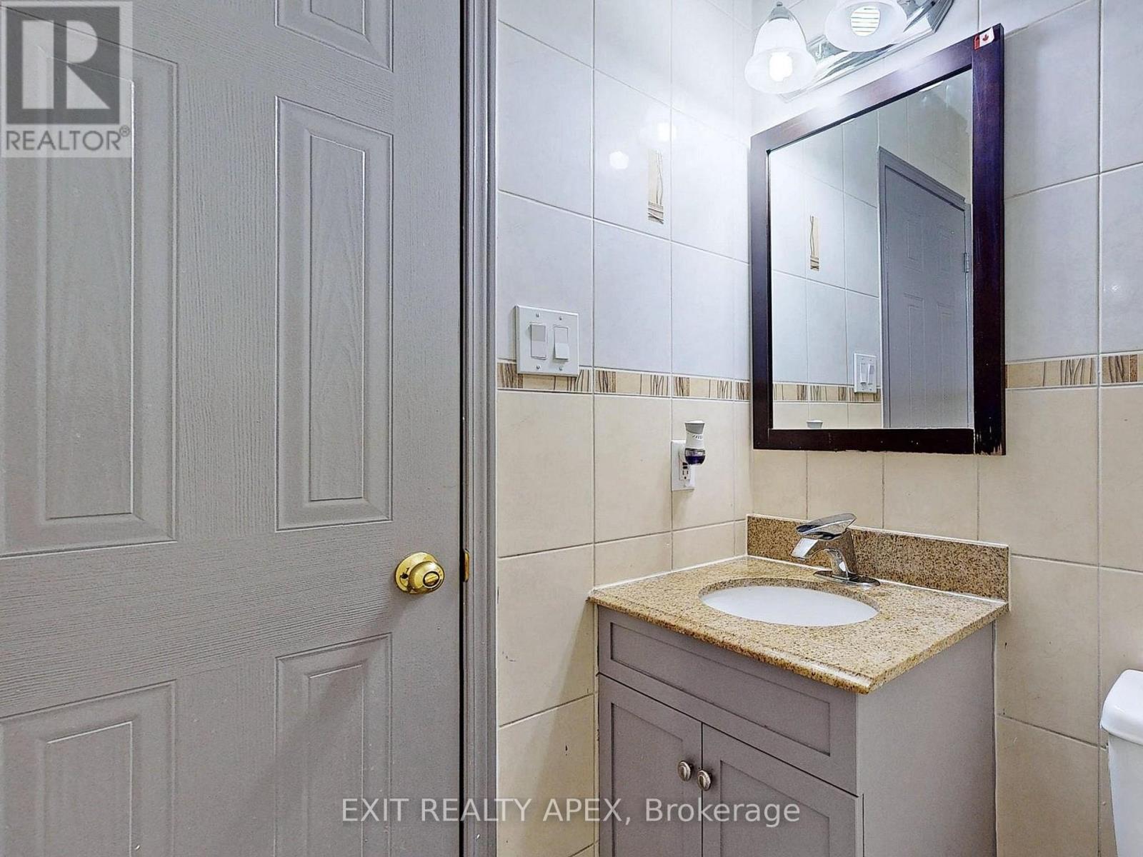 5552 Cortina Crescent, Mississauga, Ontario  L4Z 3R2 - Photo 14 - W12451804