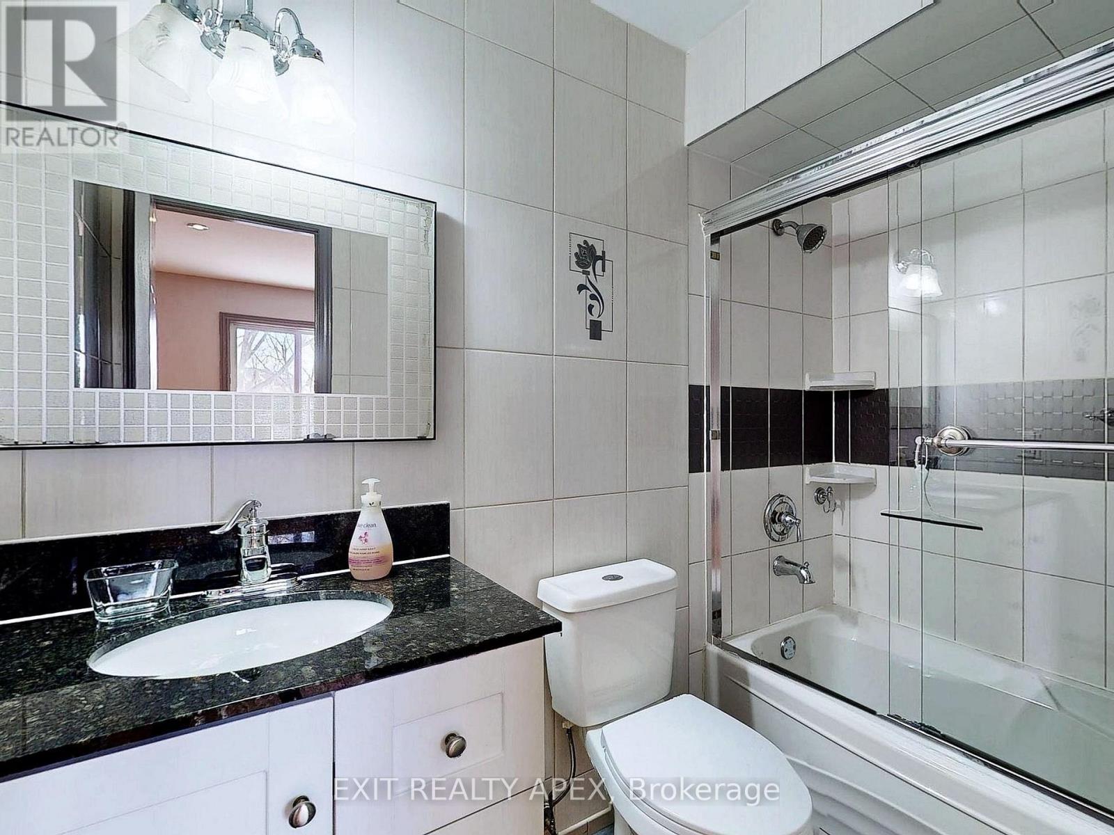 5552 Cortina Crescent, Mississauga, Ontario  L4Z 3R2 - Photo 22 - W12451804