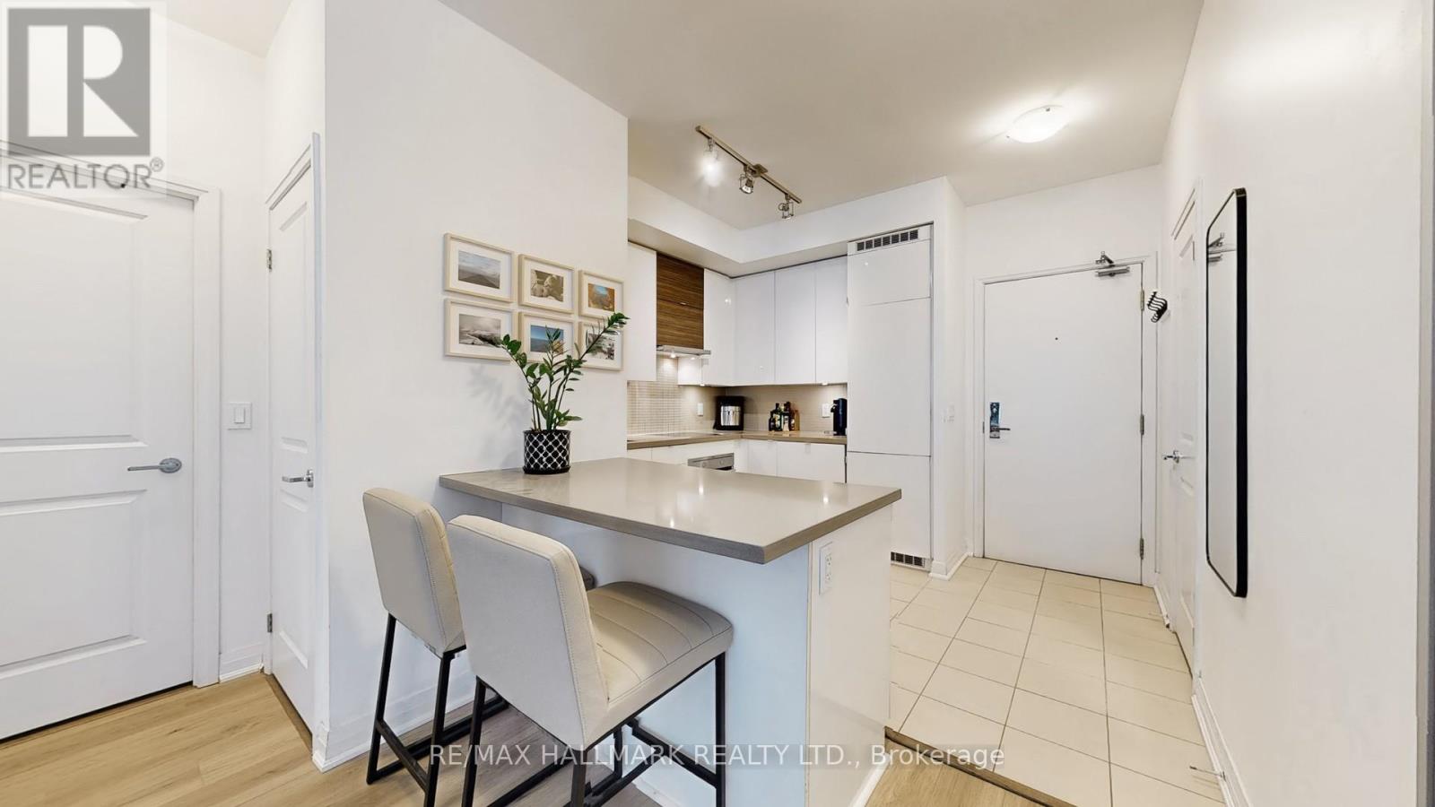 1008 - 60 Annie Craig Drive, Toronto (Mimico), Ontario  M8V 1A1 - Photo 14 - W12451811