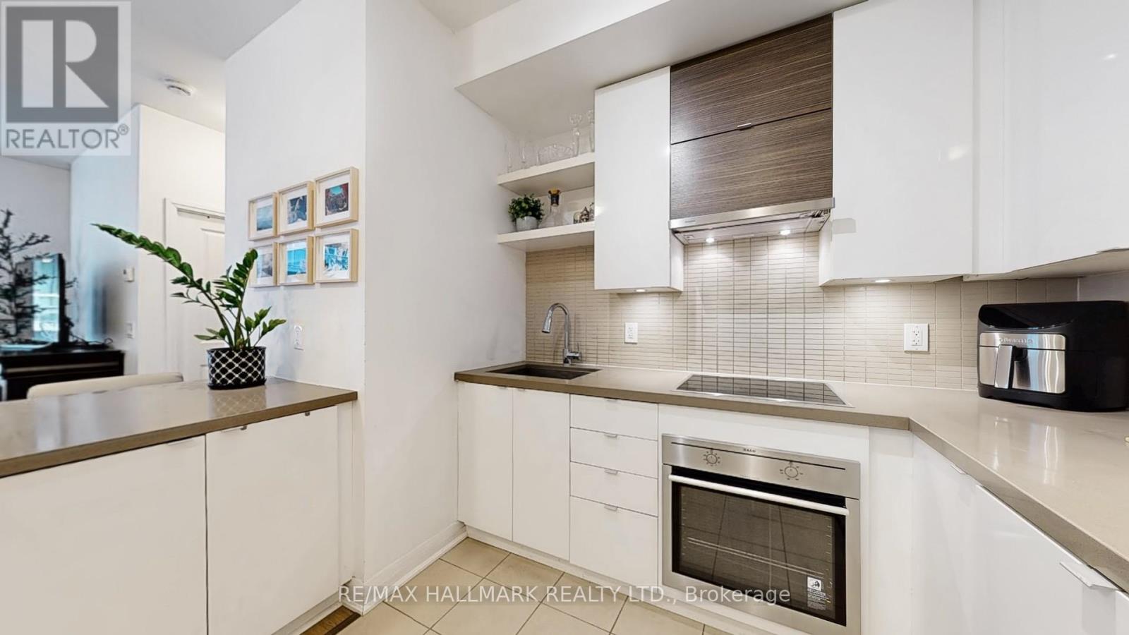 1008 - 60 Annie Craig Drive, Toronto (Mimico), Ontario  M8V 1A1 - Photo 19 - W12451811