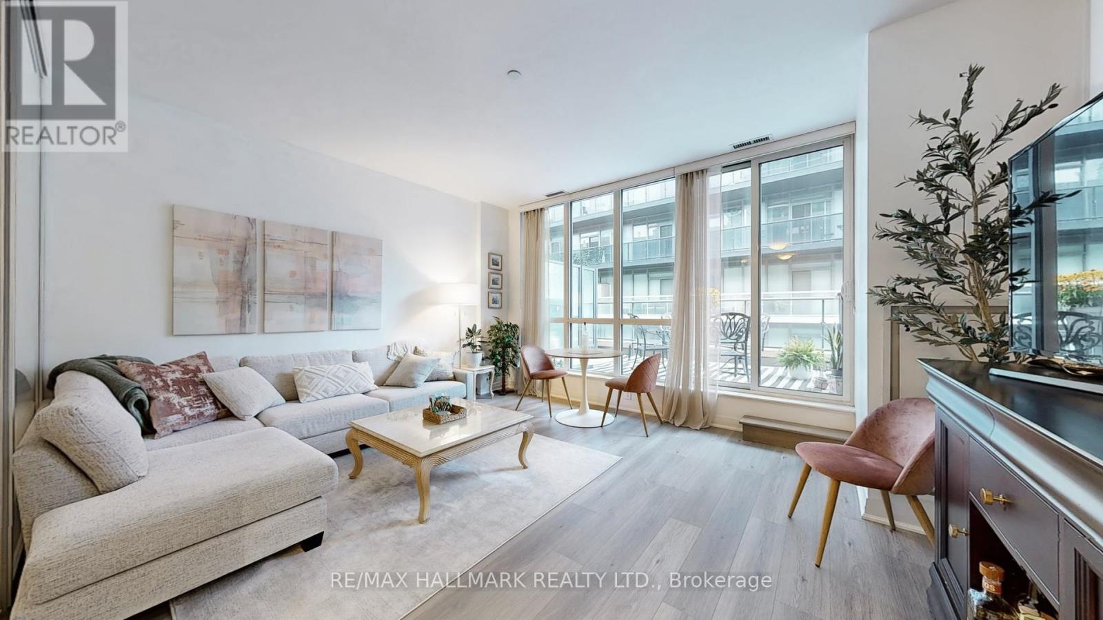1008 - 60 Annie Craig Drive, Toronto (Mimico), Ontario  M8V 1A1 - Photo 8 - W12451811