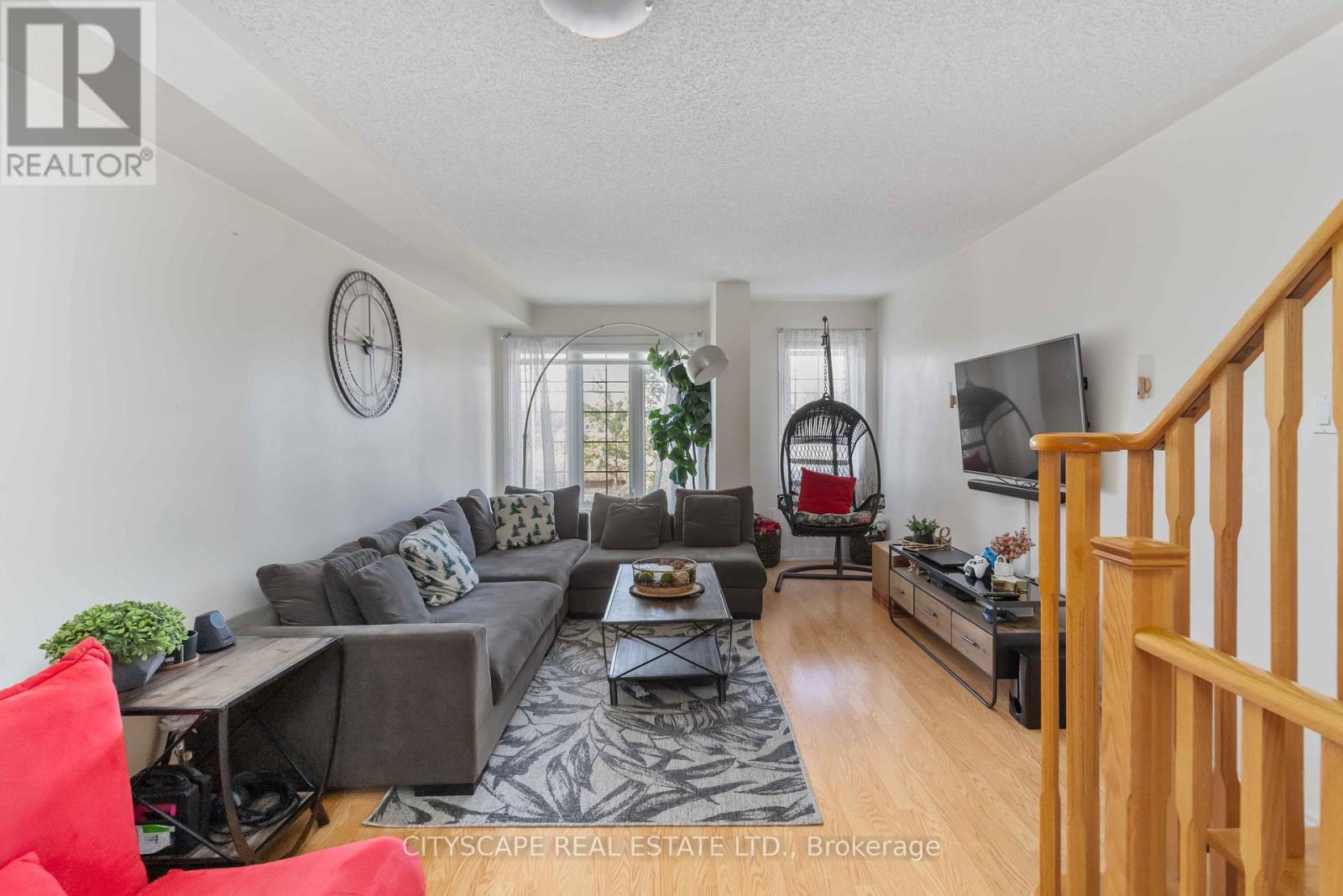 40 Peach Drive, Brampton (Sandringham-Wellington), Ontario  L6R 0W6 - Photo 17 - W12451812