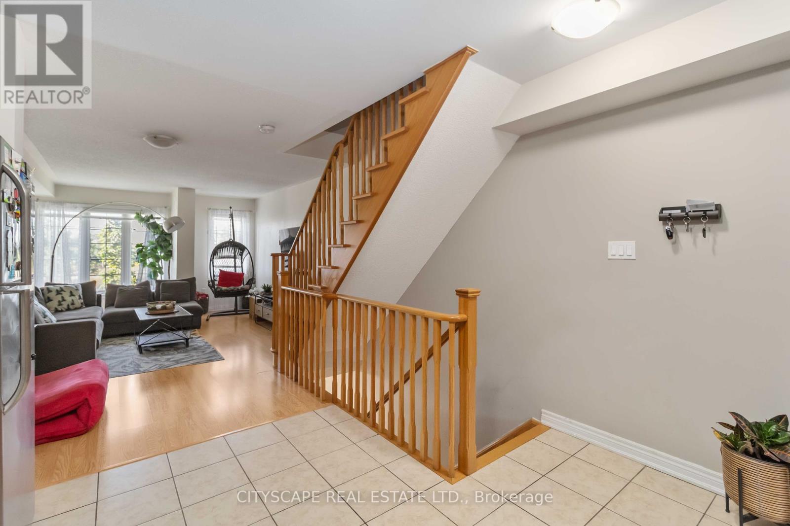 40 Peach Drive, Brampton (Sandringham-Wellington), Ontario  L6R 0W6 - Photo 18 - W12451812